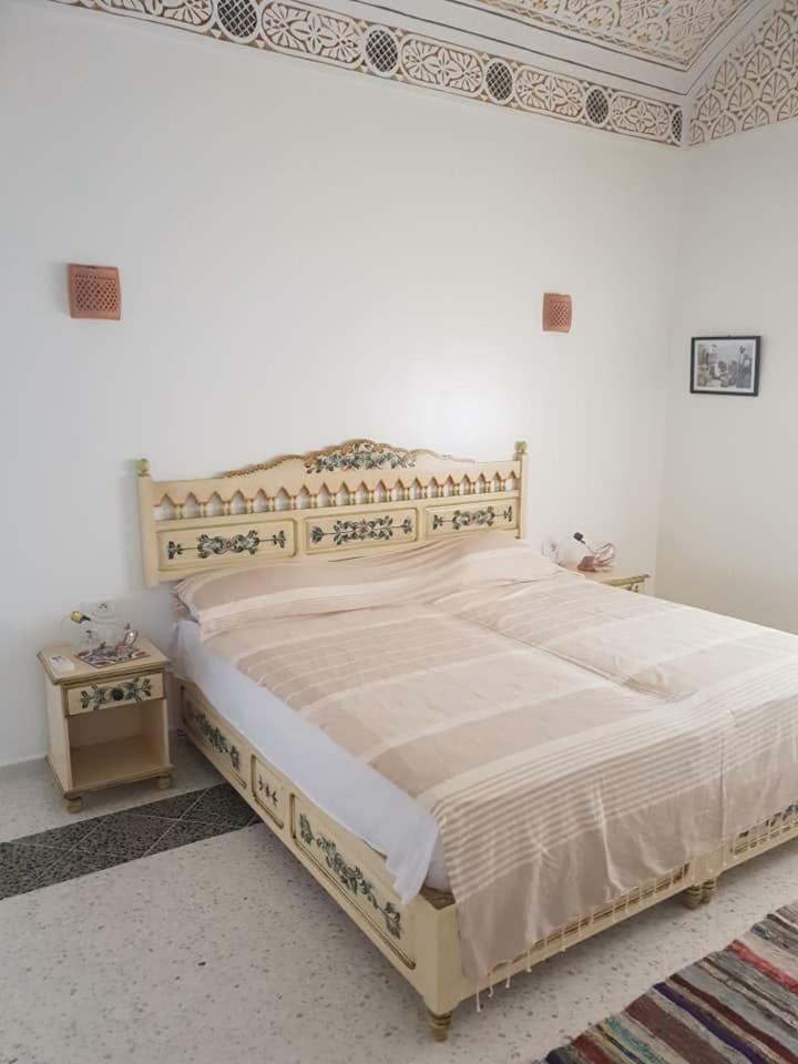 Dar Mamina Bed & Breakfast Sidi ash Shammakh Luaran gambar